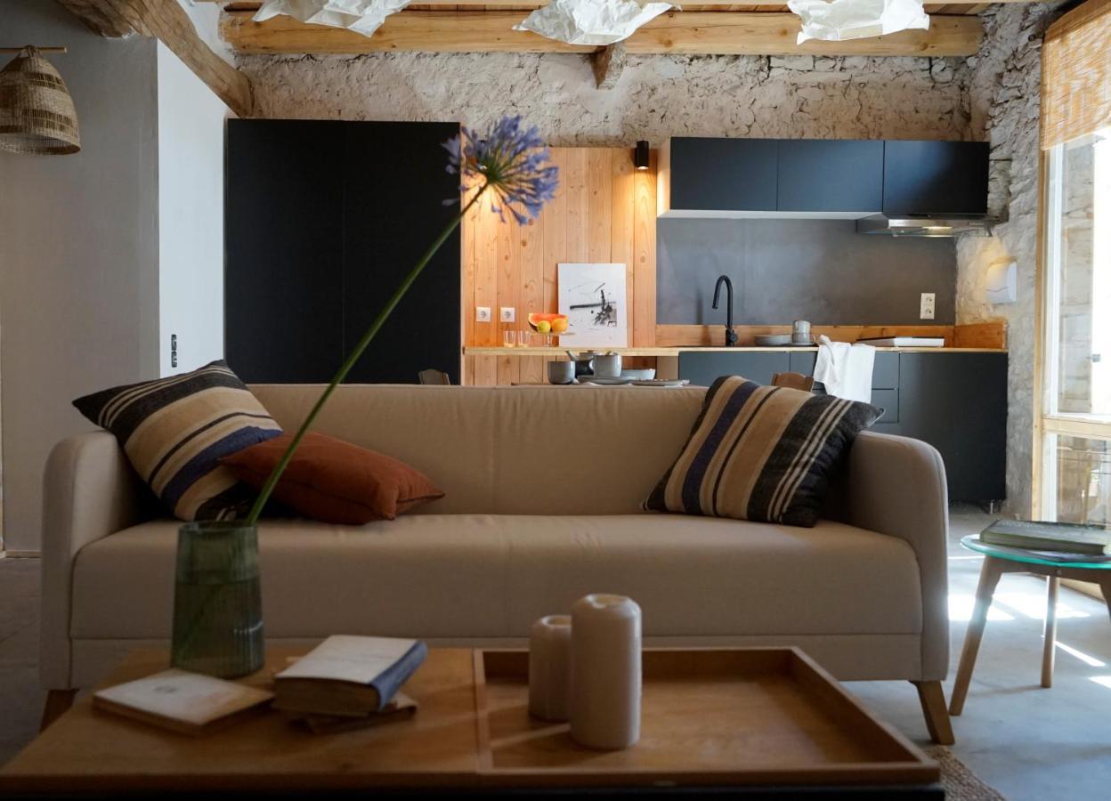 Can Tat, Loft In A Old Coach House Sant Jordi Desvalls Exterior foto