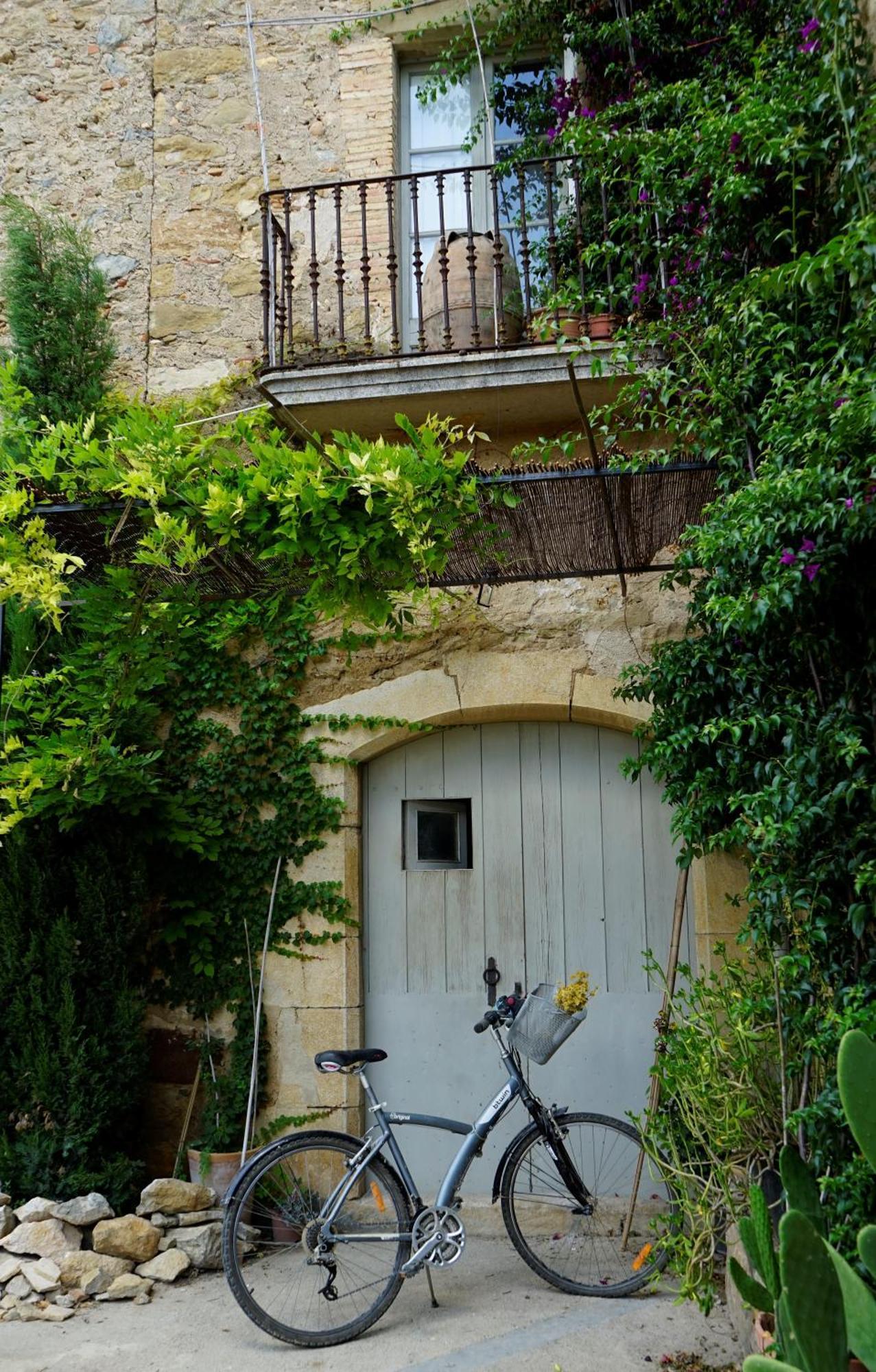 Can Tat, Loft In A Old Coach House Sant Jordi Desvalls Exterior foto