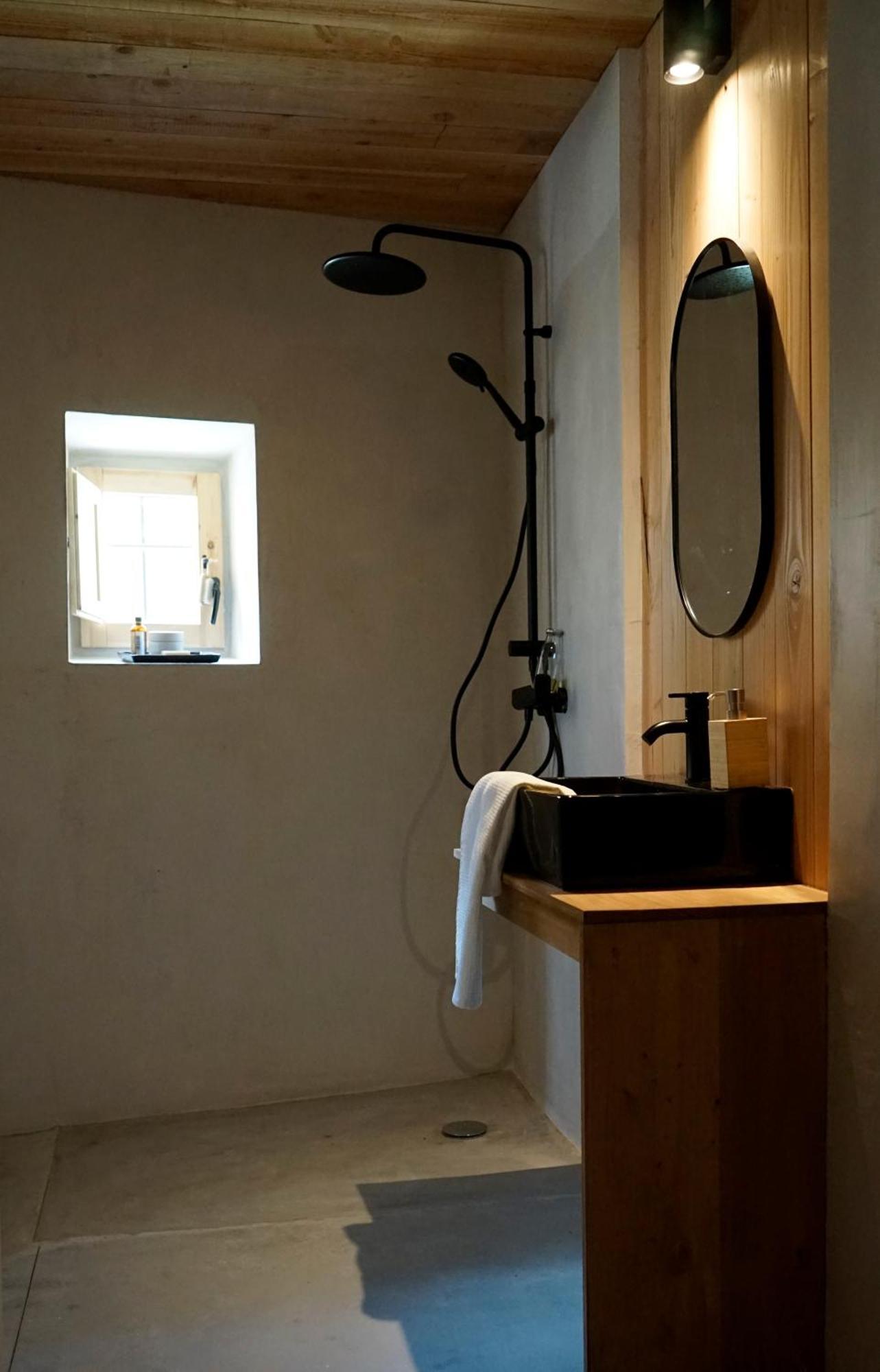 Can Tat, Loft In A Old Coach House Sant Jordi Desvalls Exterior foto